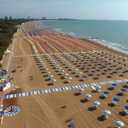 Cozy With Patio And Garden * Lignano Sabbiadoro