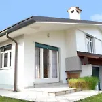 Cozy With Patio And Garden * Lignano Sabbiadoro