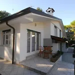 Cozy With Patio And Garden 别墅 *